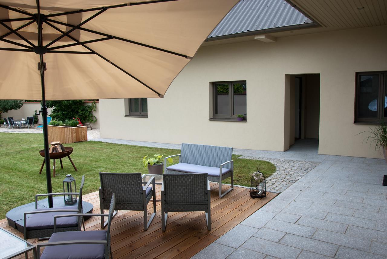 Sabines Apartments Ferienwohnungen Frauenkirchen Exterior photo